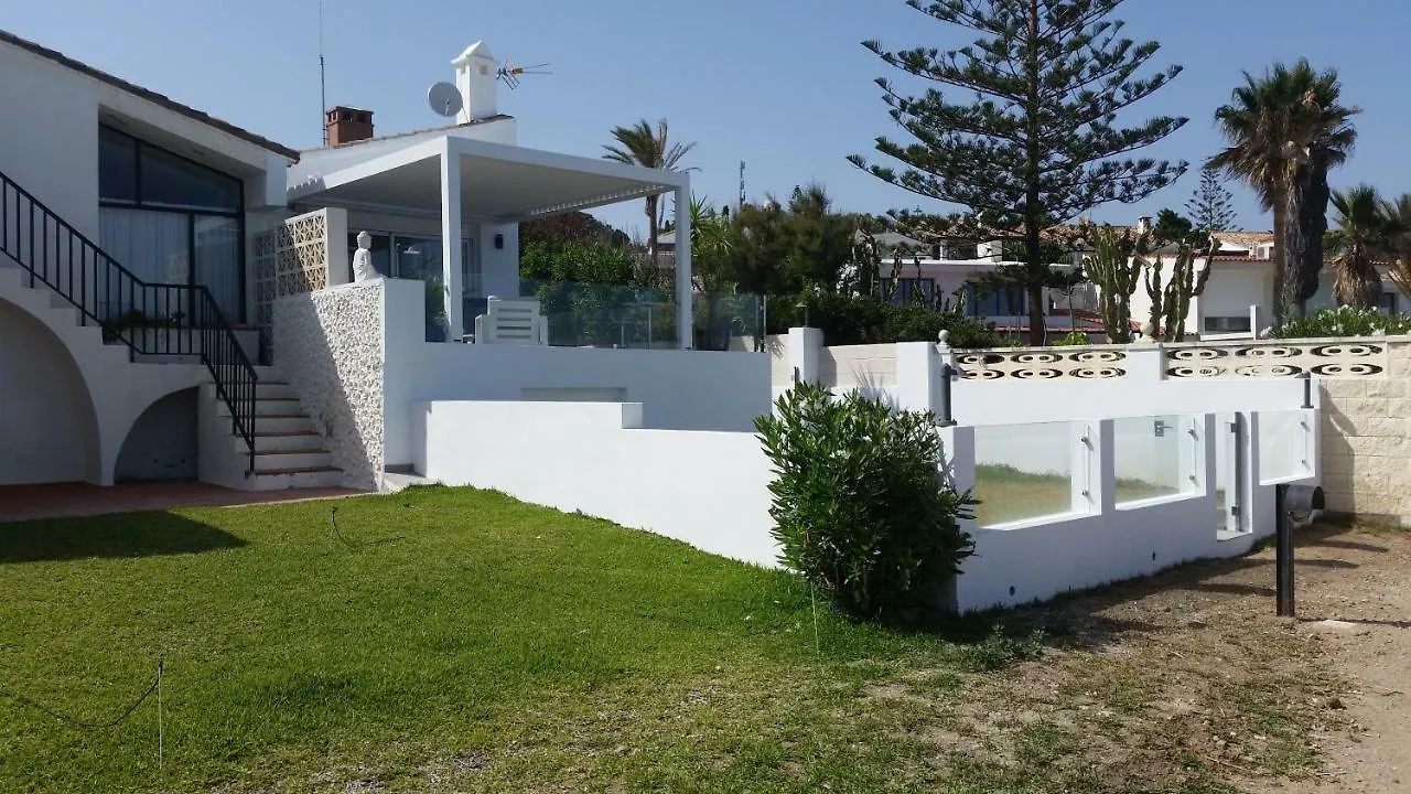 Beach-Front Bahia Dorada Estepona 0*,